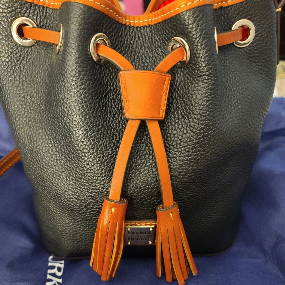 Dooney & Bourke Kendall Crossbody/Shoulder Bag